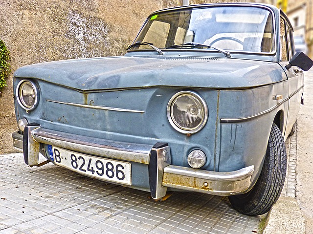 antique-car-1078593_640